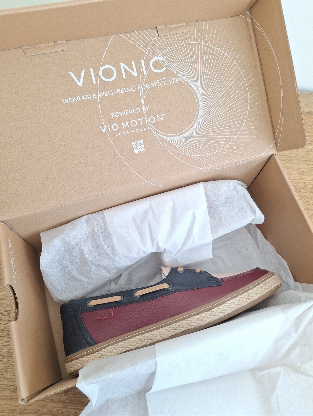 (New)‎ Vionic – Bay Comfort Leather Boat Shoes (Cherry Jubilee) – Women's 6.5 - Picture 11 of 13